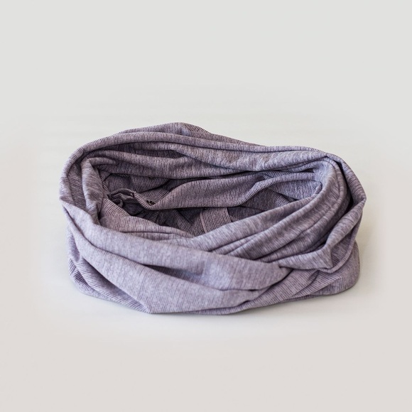 Lululemon Scarf in Lilac Heather Purple - Picture 3 of 9